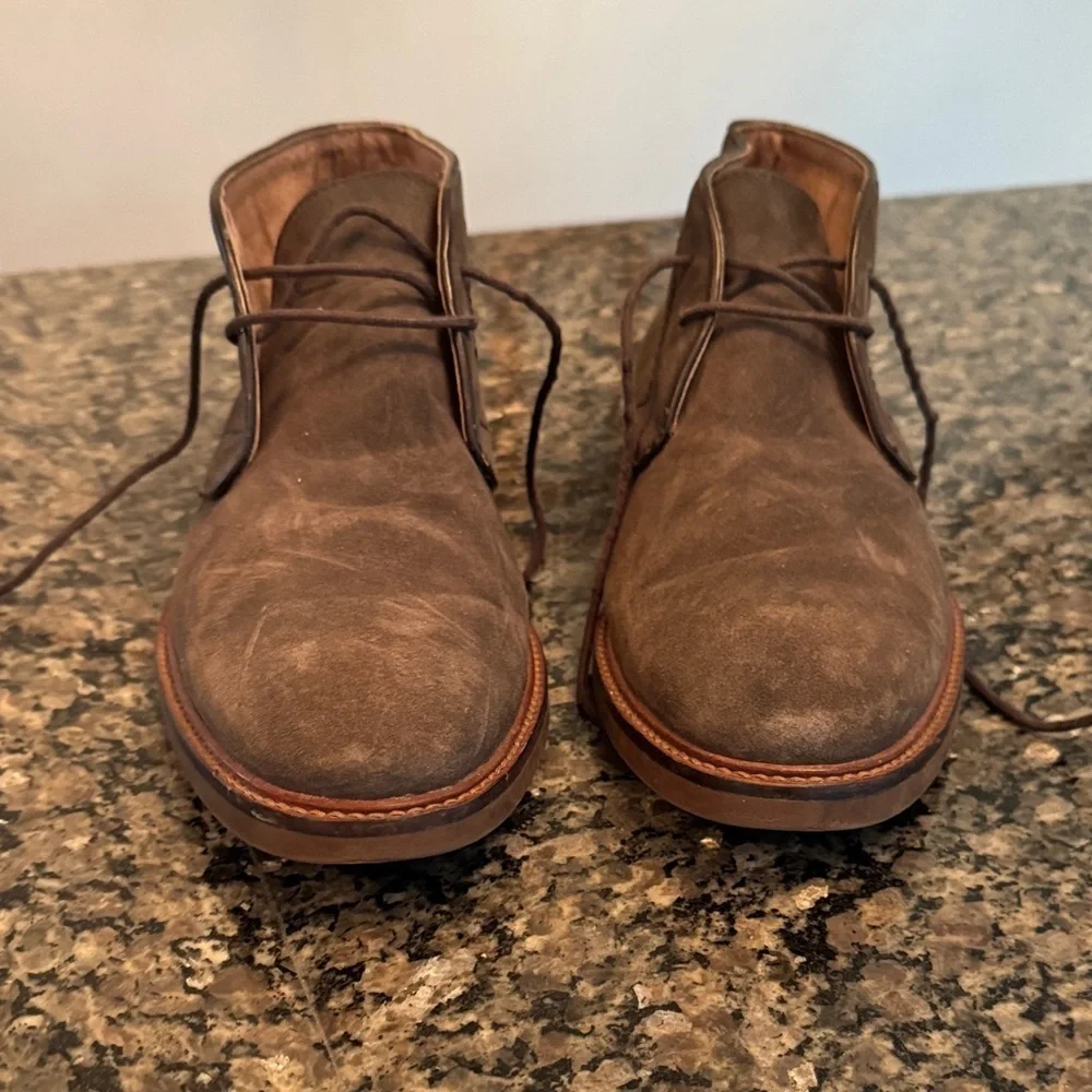 Ashton Grey Men's Suede Chukka Boots in Rich Brown EUC 9
